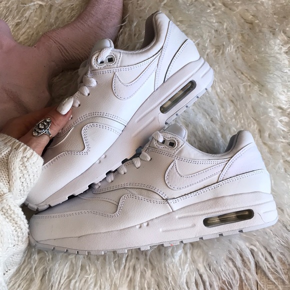 NWT Nike Air Max 1 Triple White - Picture 6 of 7